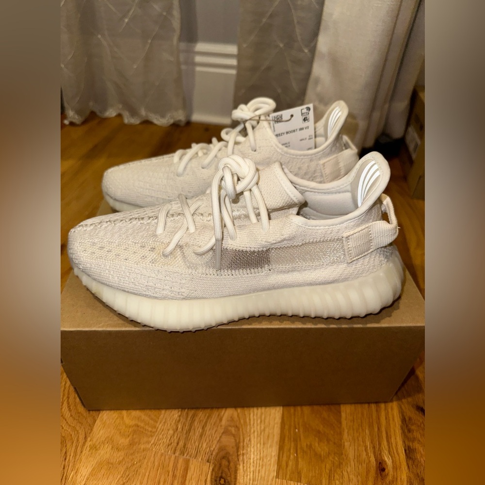 Yeezy Boost 350 V2